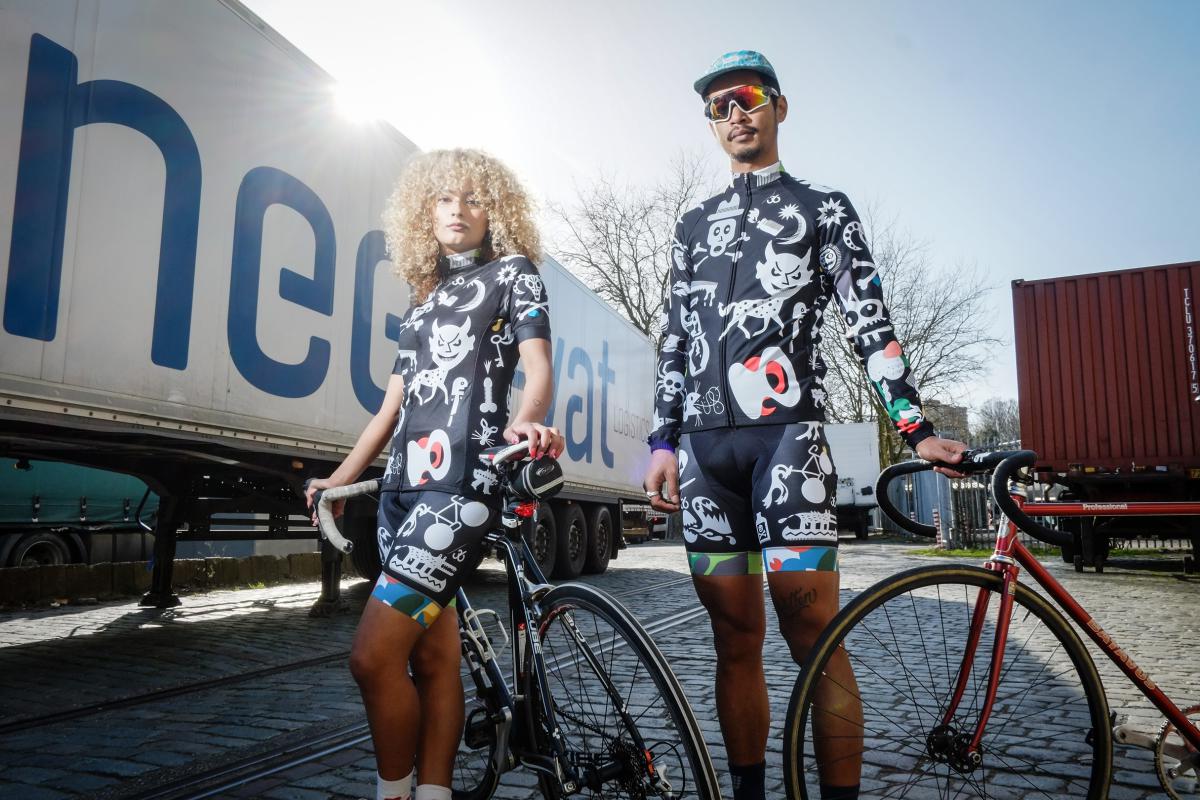Stang - Design-Sportbekleidung